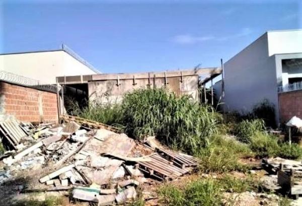 Prefeitura orienta proprietários a manter terrenos limpos e a…