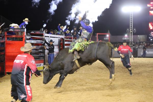 Cléber Marques conquista maior nota na terceira noite de mont…