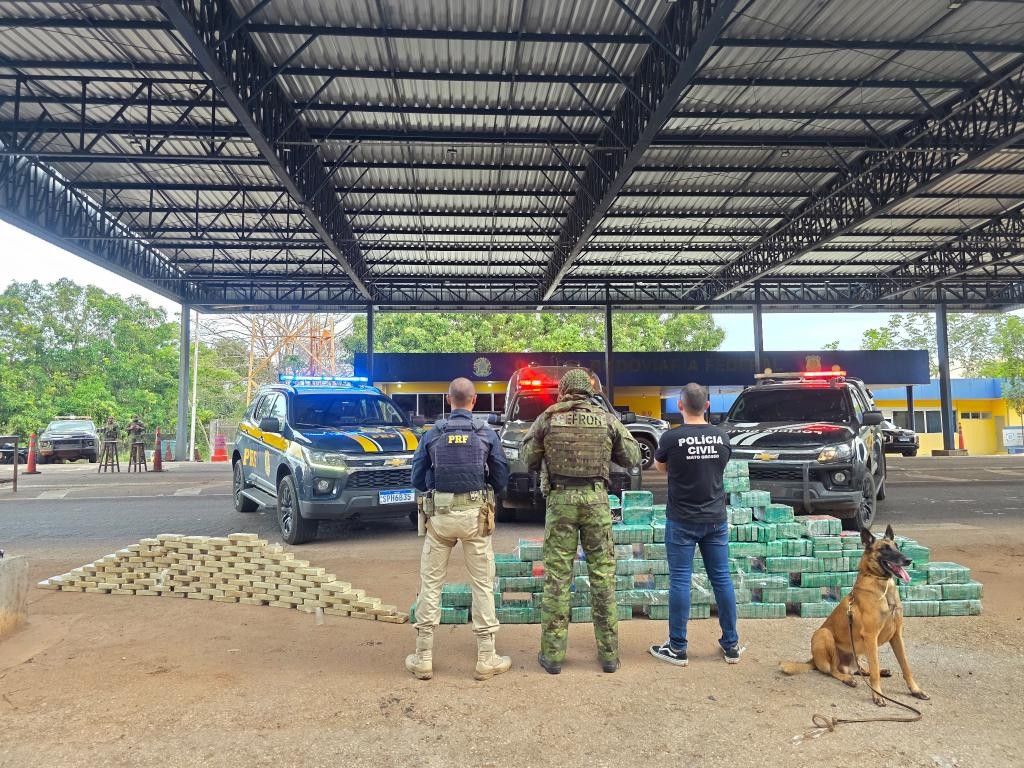 Forças de segurança apreendem 550 quilos de cocaína e causam R$ 9,9 milhões de prejuízo às facções